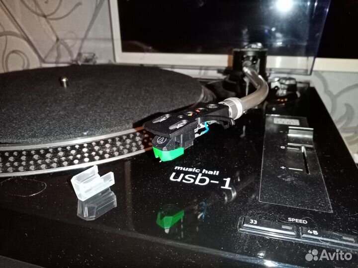 Проигрыватель винила