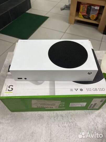 Xbox series s, 512 GB SSD, 1 геймпад