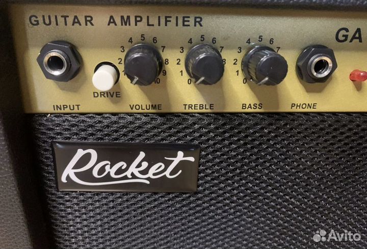 Гитарный комбоусилитель