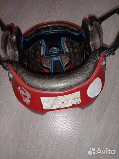 Хоккейный шлем