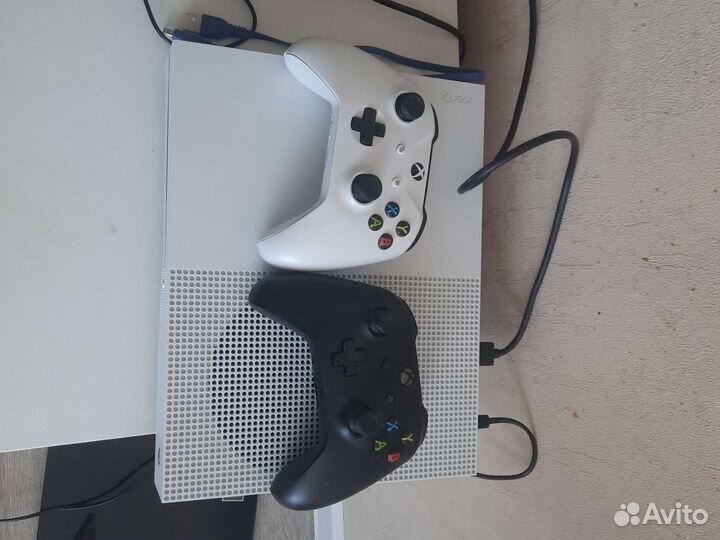 Xbox One s 1tb с