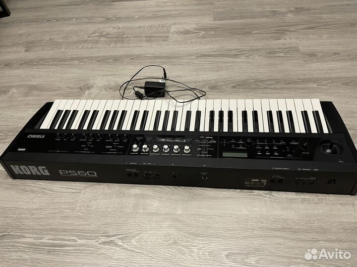 Синтезатор Korg PS60