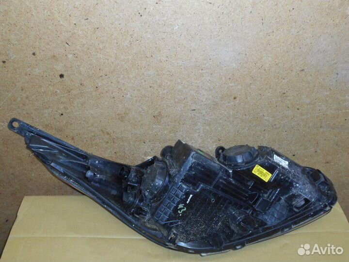 Фара левая Kia Ceed (2012-2018)