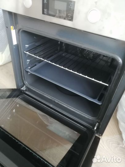 Электрический духовой шкаф Hotpoint-Ariston