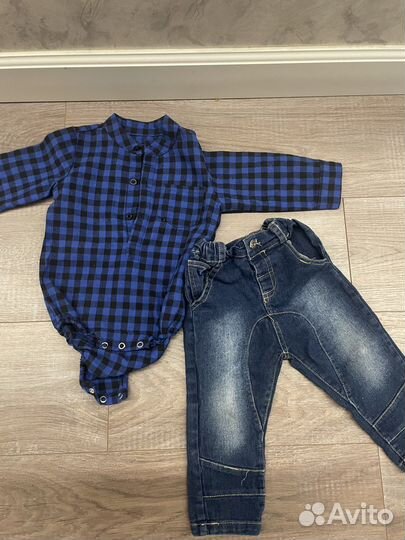 Рубашка-боди и джинсы