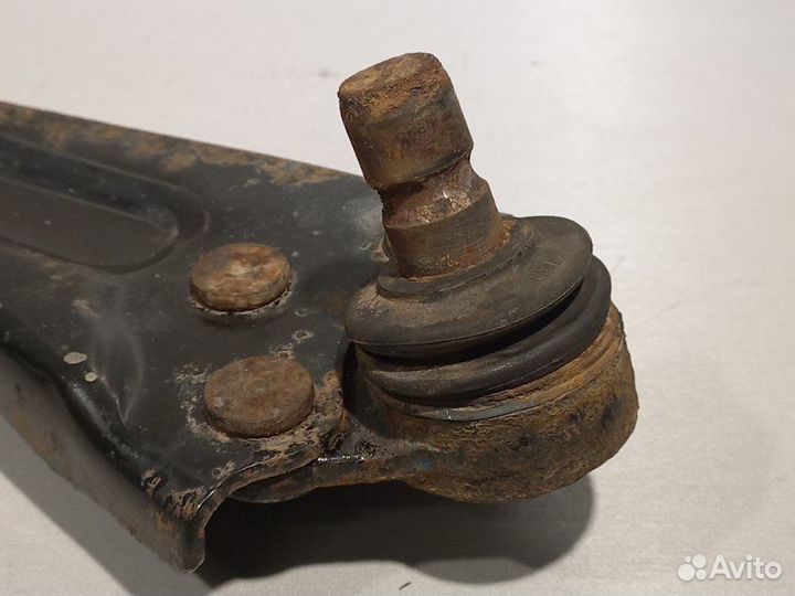 Рычаг подвески передний правый Chevrolet Cobalt