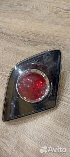 Mazda 3 BK задний фонарь в крышку багажника левый