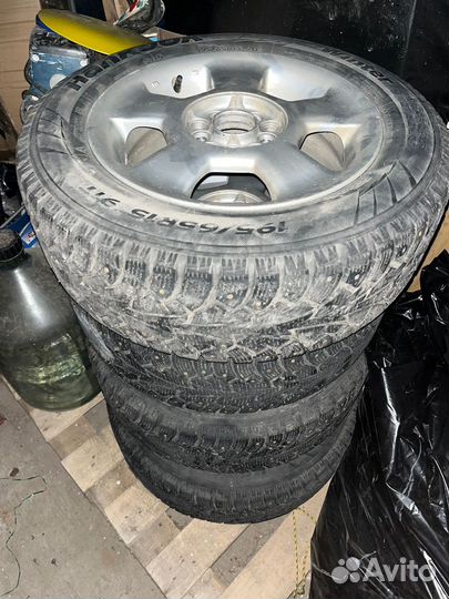 Зимняя резина 195/65R15