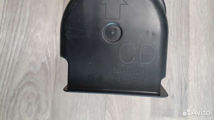 Кронштейн птф правый Toyota Land Cruiser 200