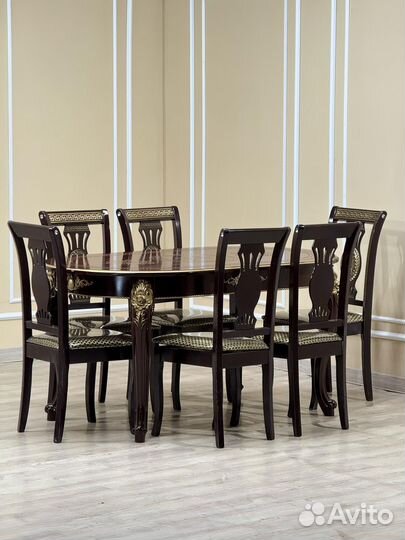 Стол и стулья