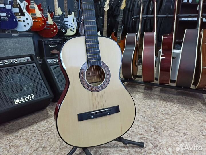 Акустическая гитара