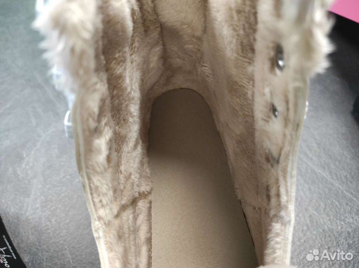 Коньки фигурные TT Camelia