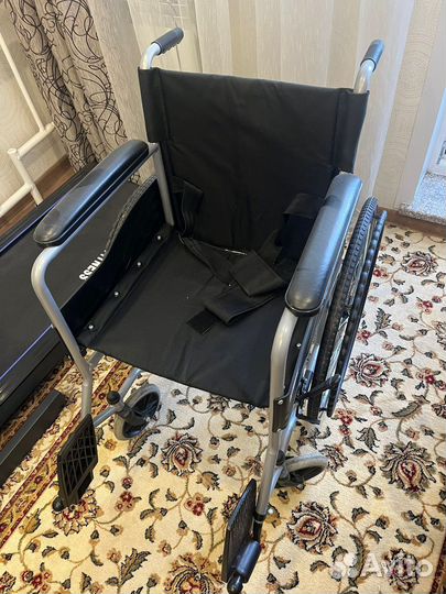 Коляска для инвалидов складная