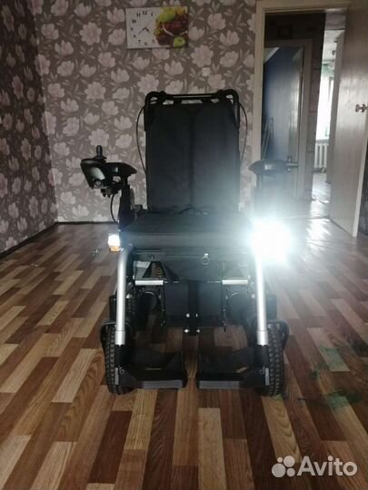 Инвалидная коляска с электроприводом новая