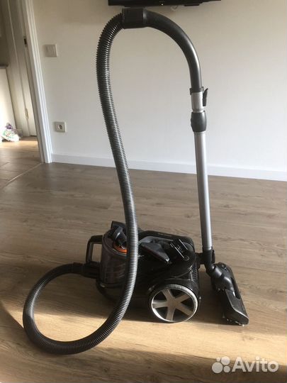 Пылесос Philips сломан