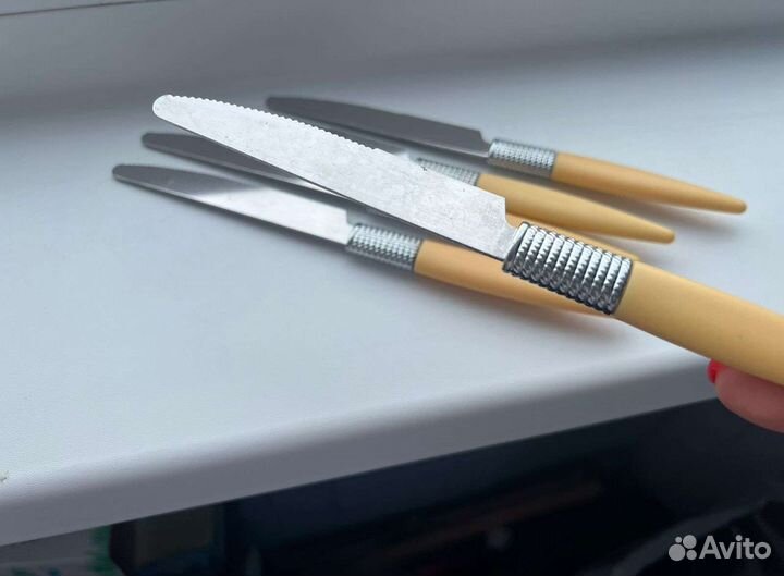 Ножи столовые 5 шт СССР винтаж бежевые