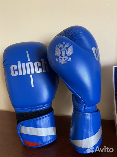 Боксерские перчатки, шлем, лапа