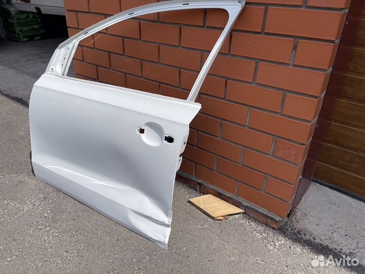 Дверь передняя левая на volkswagen polo 5