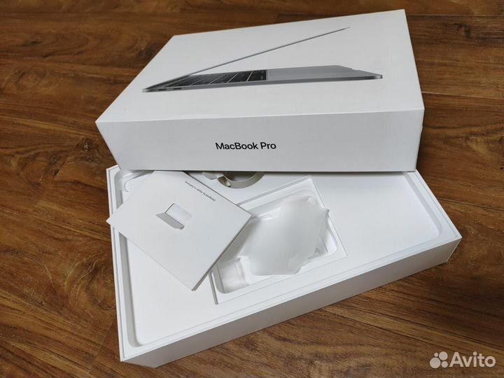 Коробка от. MacBook pro