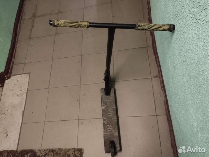 Трюковой самокат (стрит)