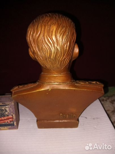 Бюст Сталин