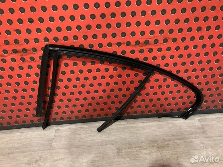 Молдинг двери задней правой Bmw 5 G30 B48B20B 2018