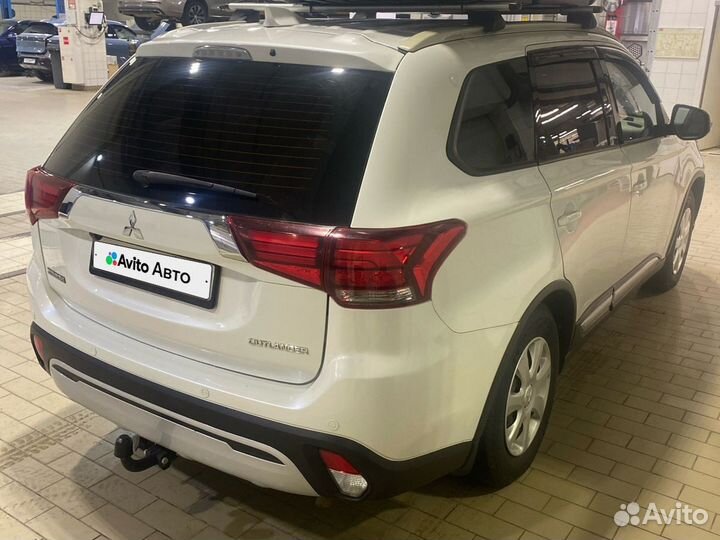 Mitsubishi Outlander 2.0 CVT, 2018, 115 007 км