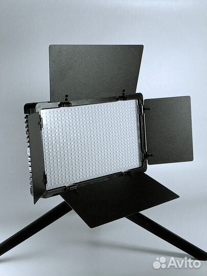 Видеосвет Led 600