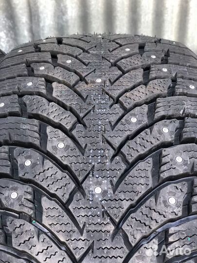 Tourador Ice Star TSW1 245/40 R20 99T