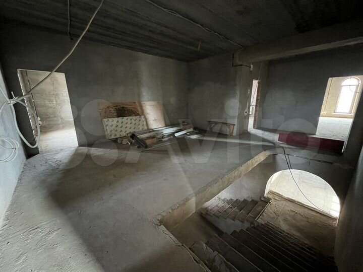 Коттедж 560 м² на участке 15 сот.