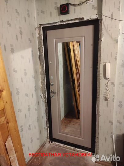 Толстая входная дверь с отличной шумоизоляцией