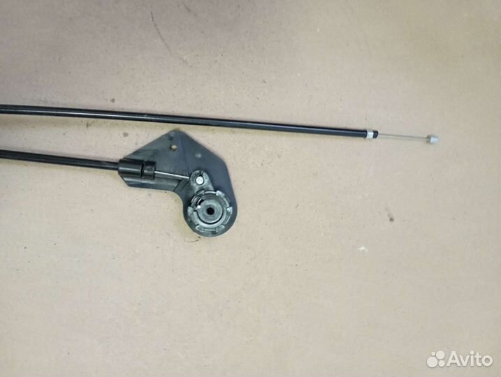 Трос привода замка капота BMW 5 (E39) 51238208442