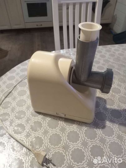 Мясорубка электрическая