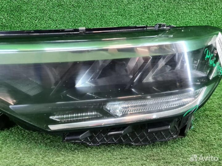 Фара левая Volkswagen Polo