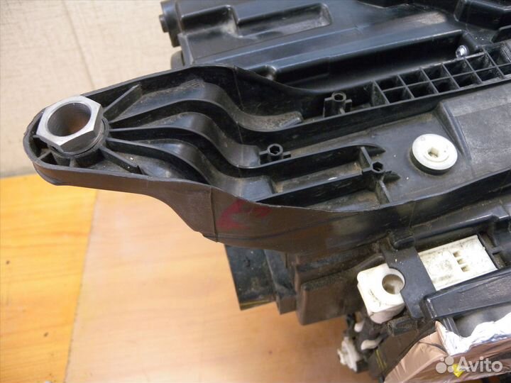 Фара Mercedes W167 Мерседес в167