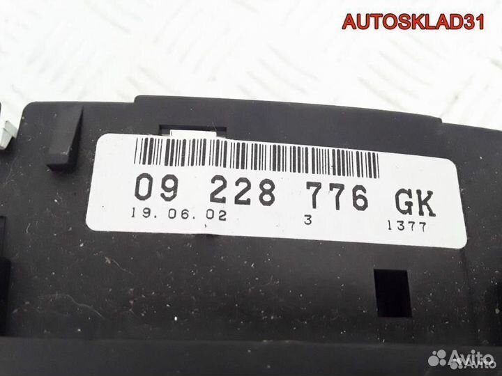 Приборная панель Opel Zafira A 09228776GK