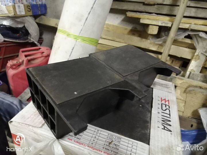 Вставка пола багаж зад. пассажира toyota spacio