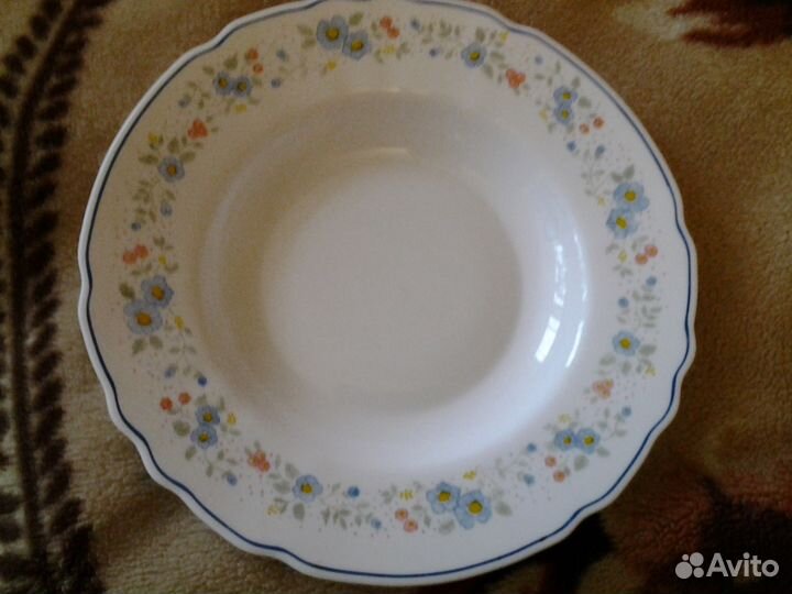 Фарфоровые посуда,статуэтки Цена указана в описани