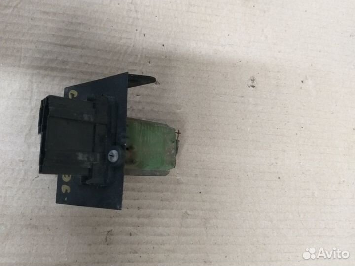 Резистор печки Volkswagen, seat. skoda