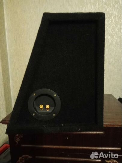 Активный сабвуфер