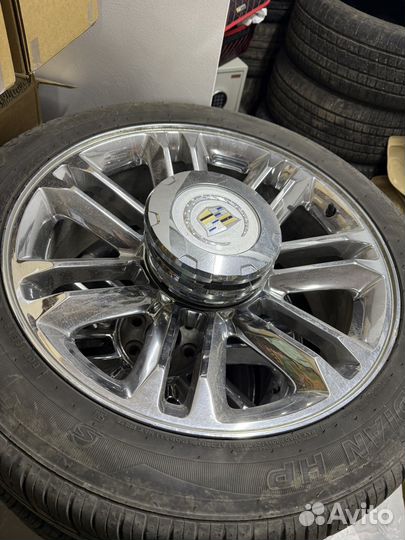 Комплект колес Cadillac Escalade