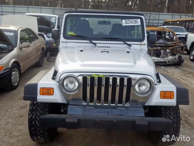 В разборе Jeep Wrangler