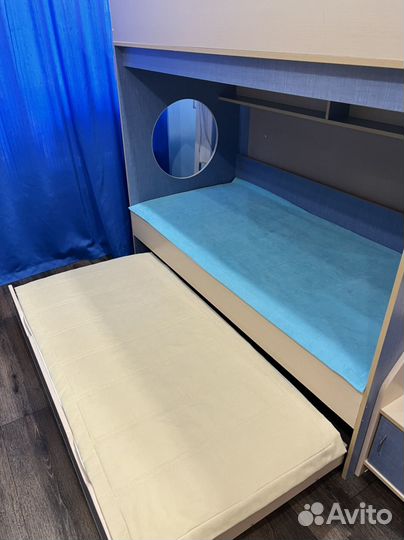 Детская Трехъярусная кровать