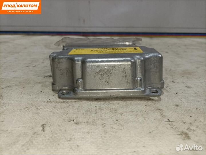 Блок управления подушками безопасности Mitsubishi