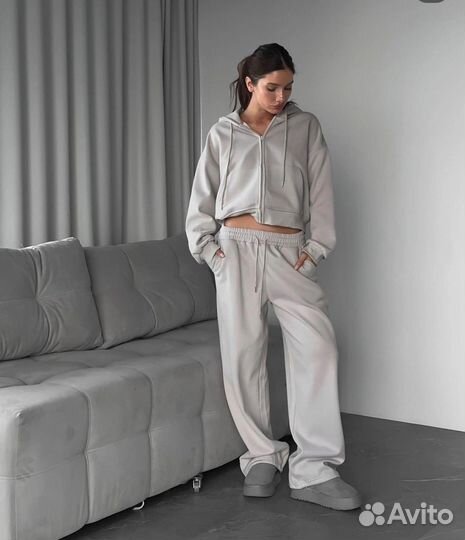 Спортивный женский костюм Корея новый