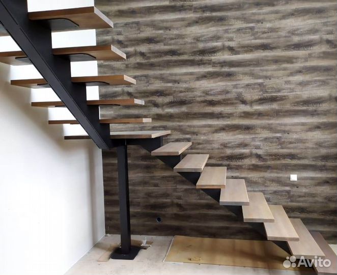 Сварной Каркас Забежной Лестницы на Дачу