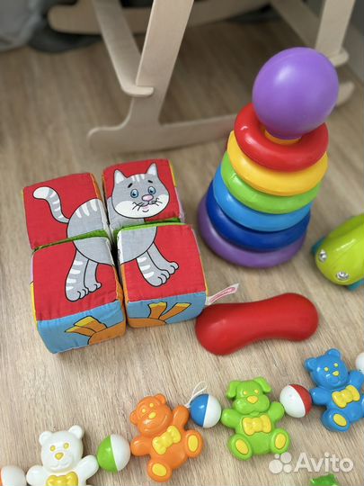 Развивающие игрушки для малышей