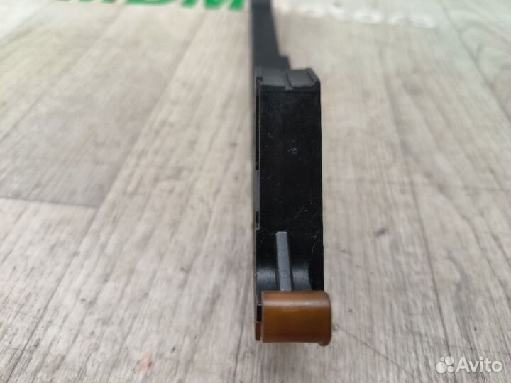 Успокоитель цепи грм VAG 06H109509Q