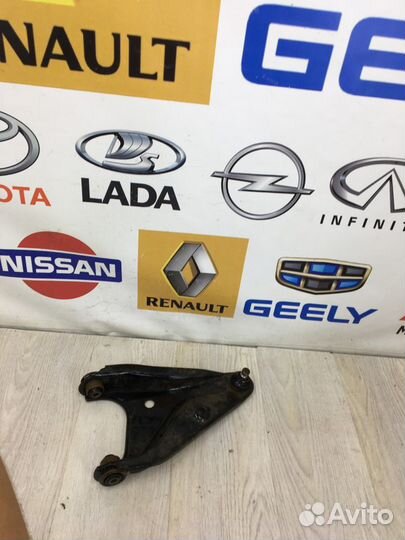 Рычаг подвески Renault logan Прав