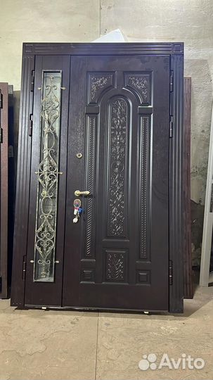 Дверь входная новая